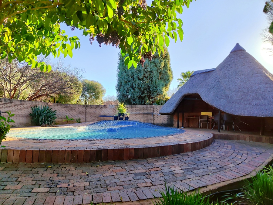 5 Bedroom Property for Sale in Doringkruin North West